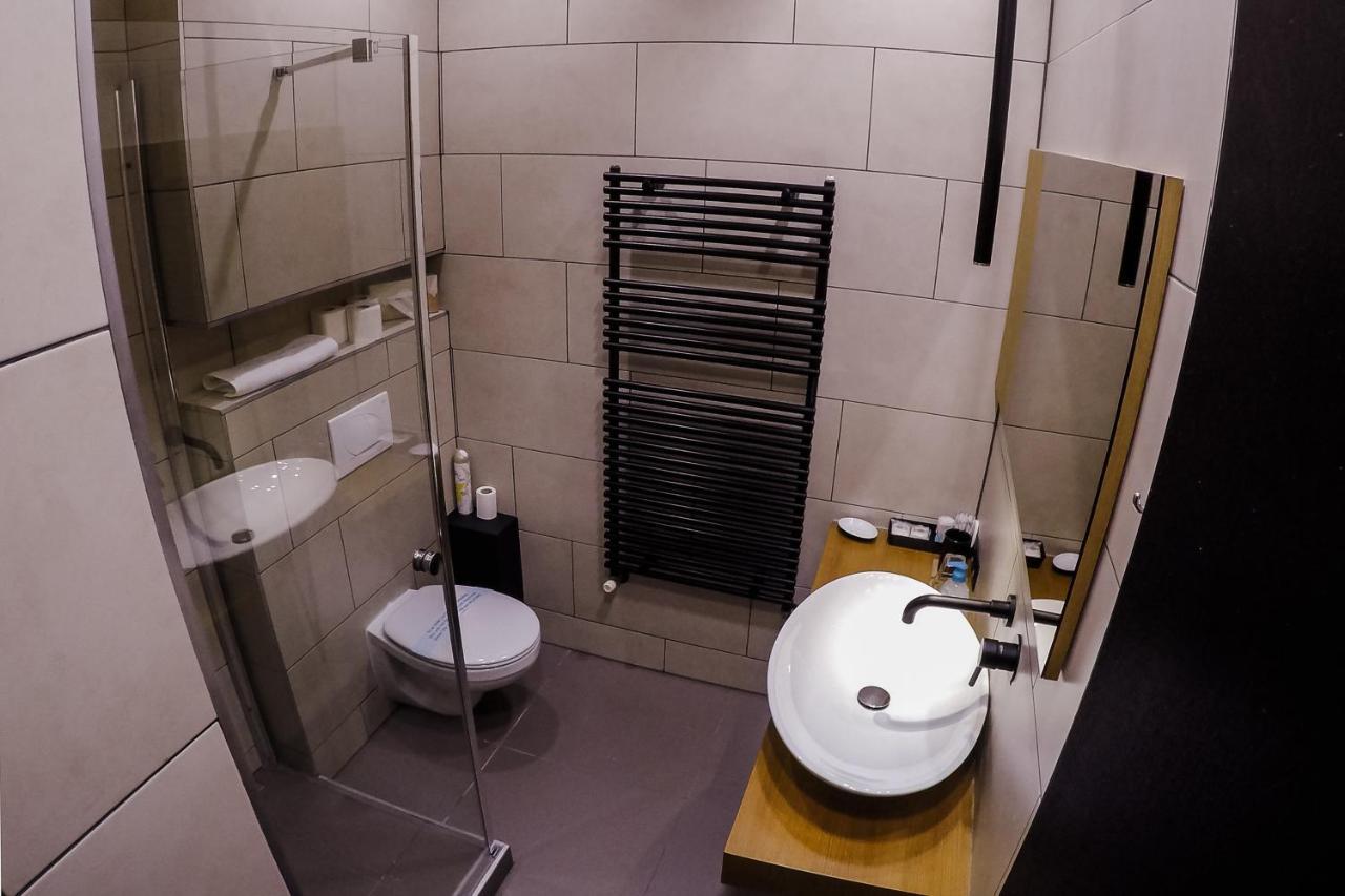 Sohaz Panzio Es Apartmanhaz Szolnok Eksteriør billede
