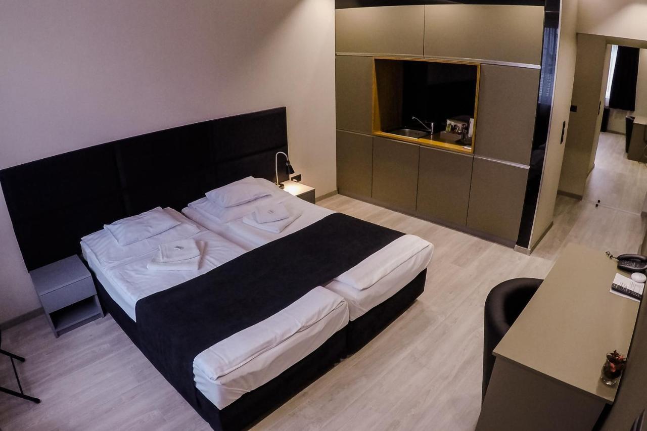 Sohaz Panzio Es Apartmanhaz Szolnok Eksteriør billede